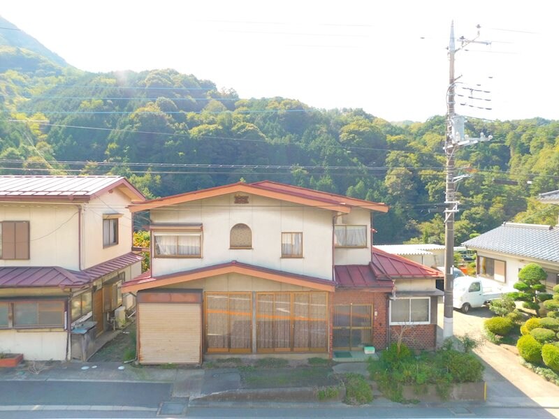 甲斐大和駅近店舗付貸家の物件内観写真