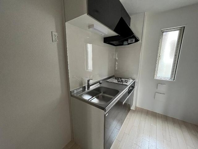 シャイン・ウェストの物件内観写真