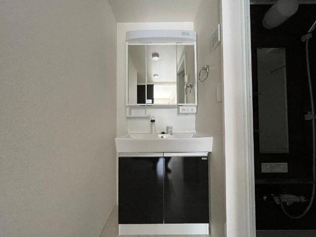 シャイン・ウェストの物件内観写真