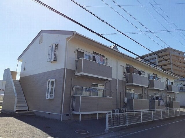 ファミリーハイツの物件外観写真