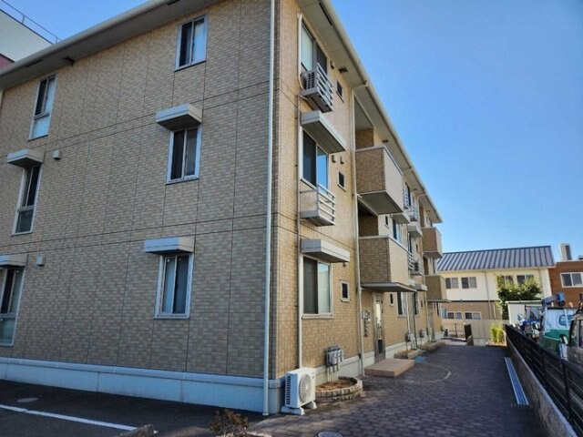 Y．サイレント　ヴィラージュの物件外観写真