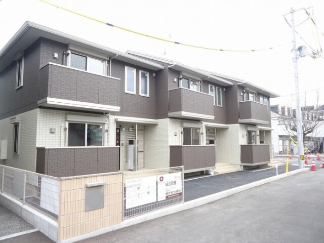 クロノス楓の物件外観写真