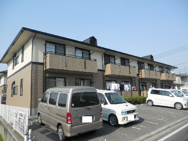 ハイカムール鴨川の物件外観写真