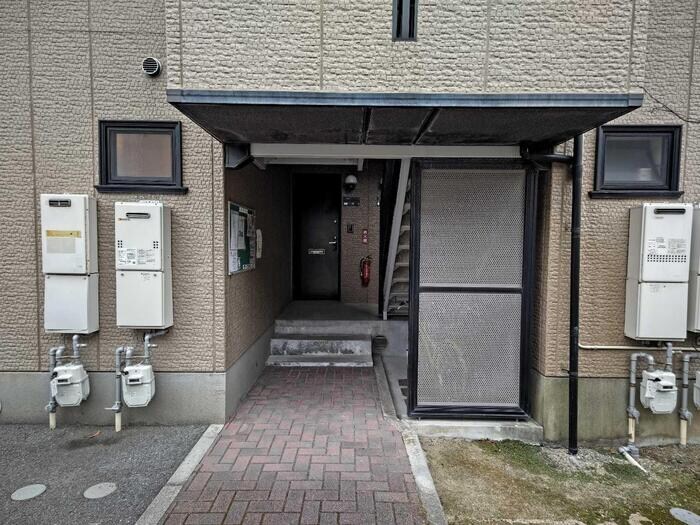 ハイカムール鴨川の物件外観写真