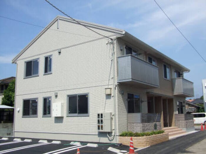 メゾンラフィネ・の物件外観写真