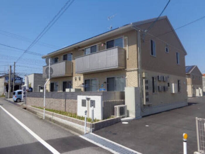 ルミエールの物件外観写真