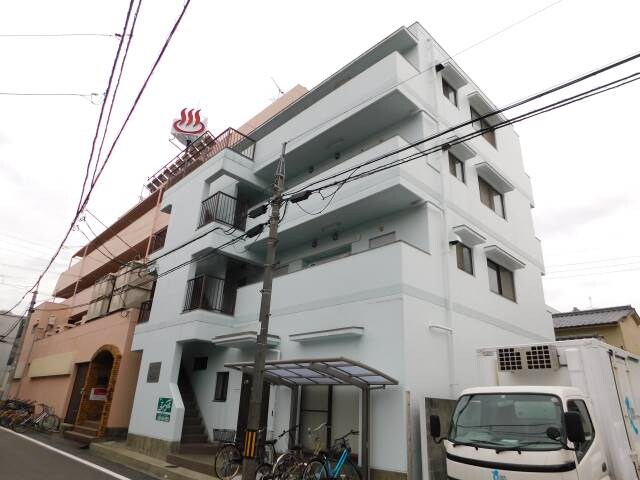 メゾン・プリエの物件外観写真