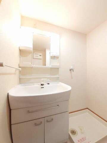 リヴァーパークＢの物件内観写真