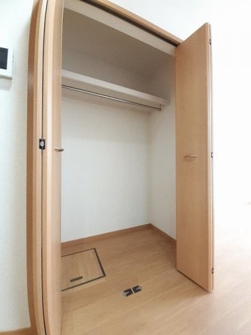 セレナ・カーサＡの物件内観写真