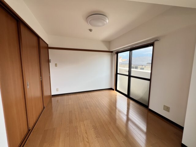 リバーサイドマンションの物件内観写真