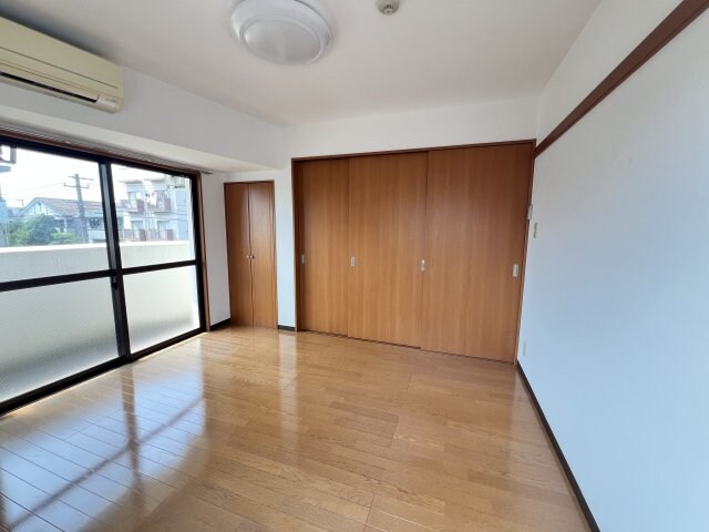 リバーサイドマンションの物件内観写真