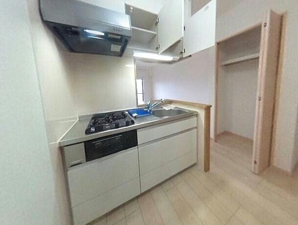 ルイシャトレ鏡の物件内観写真