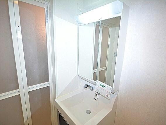 ルイシャトレ鏡の物件内観写真