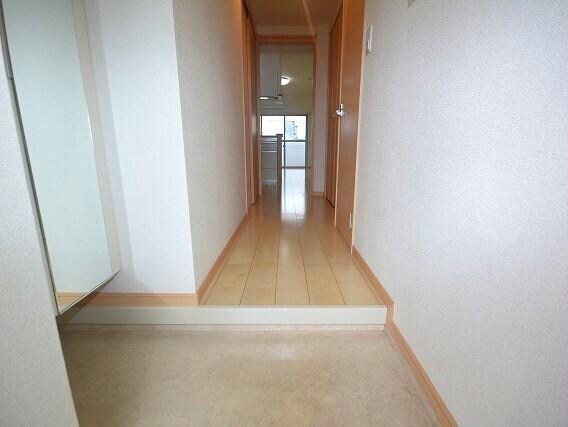 ルイシャトレ鏡の物件内観写真