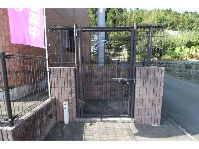 ウイングコートの物件外観写真