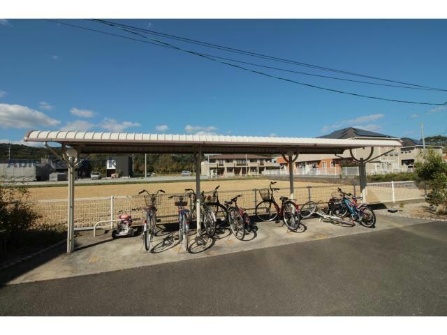 クレメントEの物件外観写真