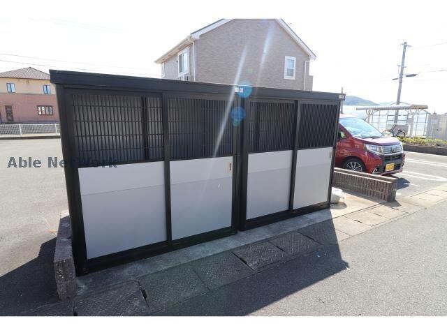 クレメントEの物件外観写真