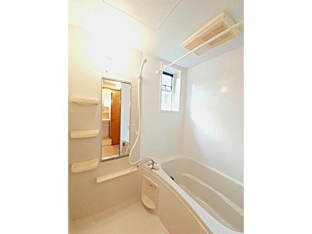 クレメントEの物件内観写真