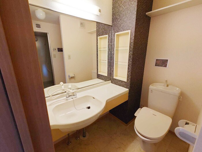 メゾンドゥソレイユの物件内観写真