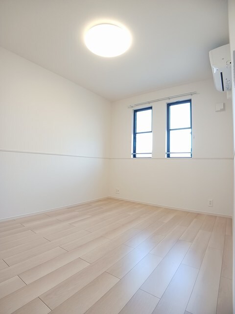 ブルースカイⅡの物件内観写真