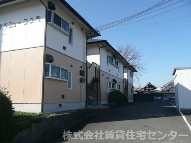 ラベニューコスモの物件外観写真