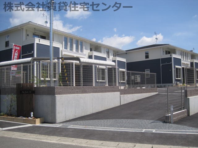 ニューヴェルデⅡの物件外観写真