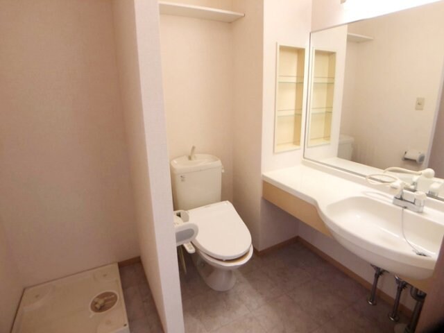 メゾンドゥソレイユの物件内観写真