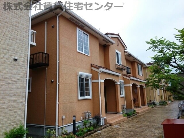 パストラルコート岩出Ⅱの物件外観写真