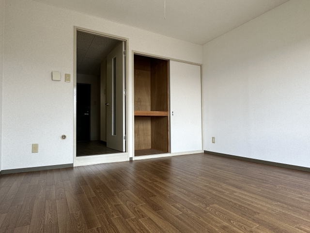 イワデシティハイツの物件内観写真