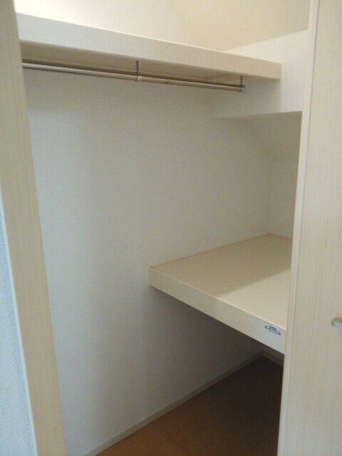 ブルムンタウンの物件内観写真