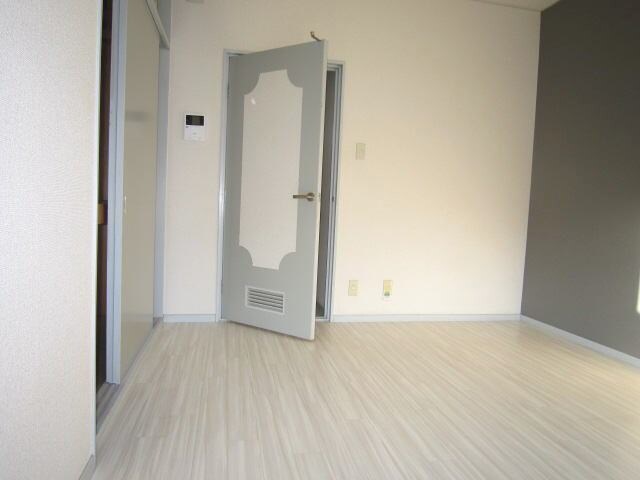 メゾンゆみねの物件内観写真