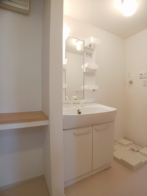 和歌山市駅 バス8分  小松原五丁目下車：停歩5分 1階の物件内観写真