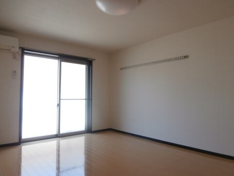 レジデンス 四ヶ郷の物件内観写真