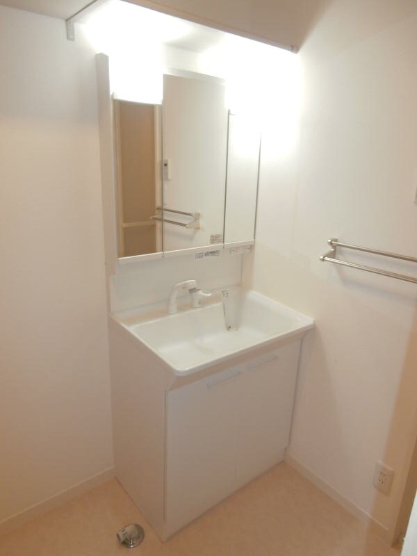 和歌山市駅 バス6分  小松原五丁目下車：停歩7分 1階の物件内観写真