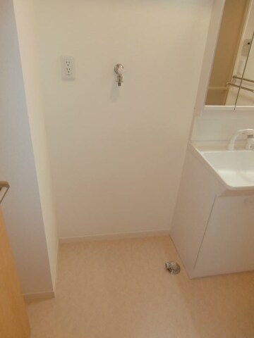 和歌山市駅 バス6分  小松原五丁目下車：停歩7分 1階の物件内観写真