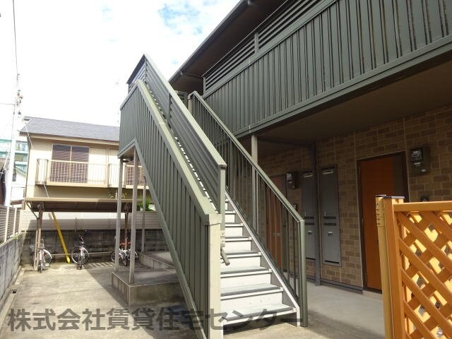 和歌山駅 バス8分  屋形町下車：停歩8分 1階の物件外観写真