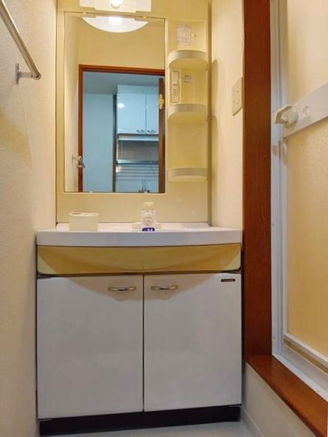 和歌山市駅 バス12分  日赤医療センター前下車：停歩6分 2階の物件内観写真