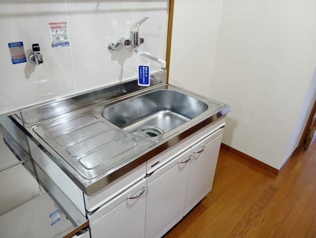 和歌山市駅 バス12分  日赤医療センター前下車：停歩6分 2階の物件内観写真