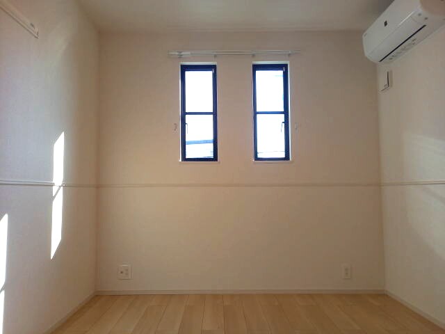 スウィート岩出Ⅲの物件内観写真