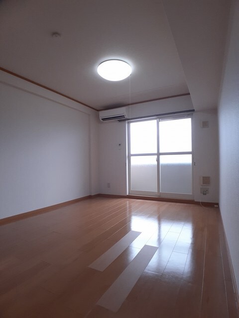 紀伊駅 バス8分  山村下車：停歩7分 1階の物件内観写真