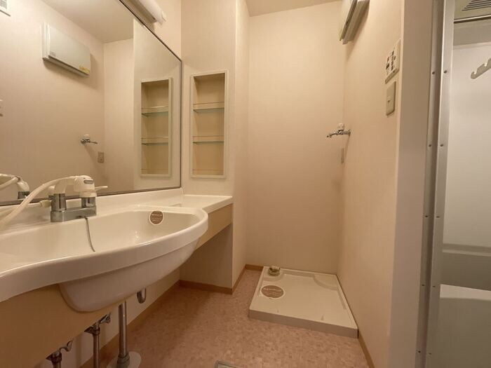 和歌山駅 バス8分  屋形町五丁目下車：停歩3分 1階の物件内観写真