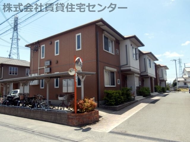 フローラル・アイの物件外観写真