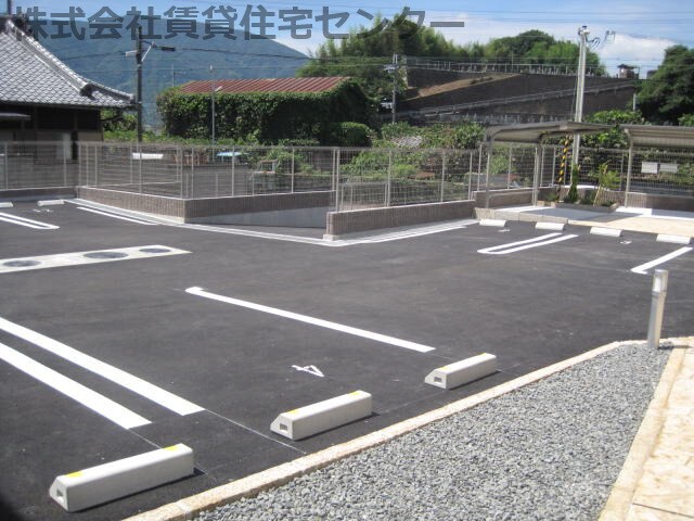 ニューヴェルデⅡの物件外観写真