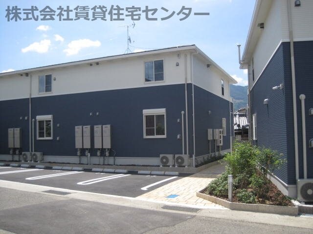 ニューヴェルデⅡの物件外観写真