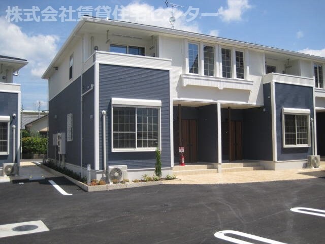 ニューヴェルデⅡの物件外観写真