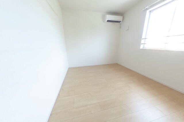 ニューヴェルデⅡの物件内観写真