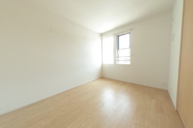 ニューヴェルデⅡの物件内観写真