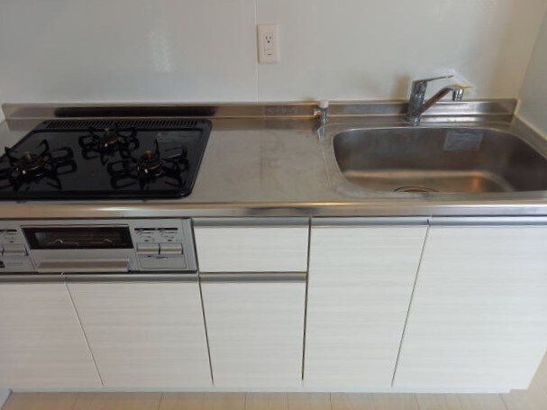 和歌山市駅 バス6分  日赤医療センター前下車：停歩2分 3階の物件内観写真