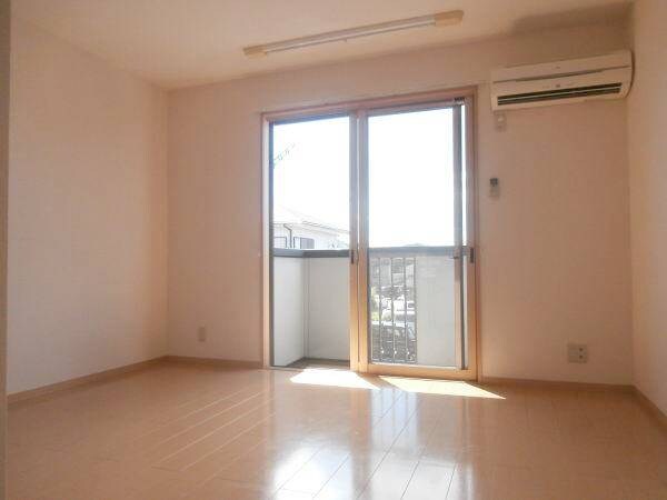 ピノ コラの物件内観写真