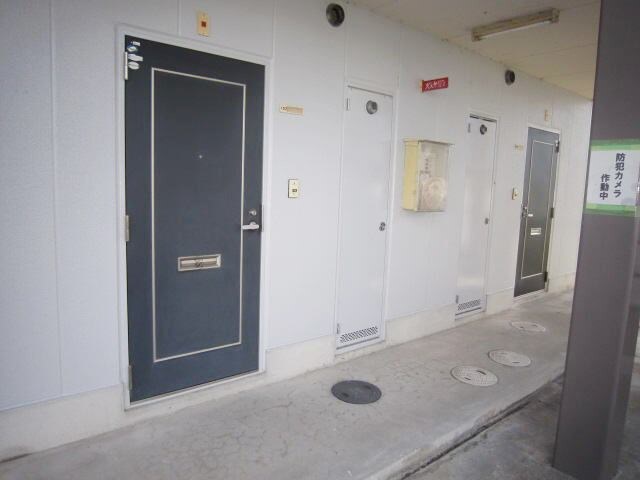 イワデシティハイツの物件外観写真